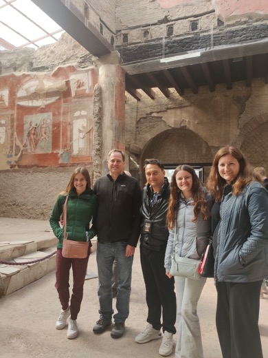 guided tours of pompeii and herculaneum