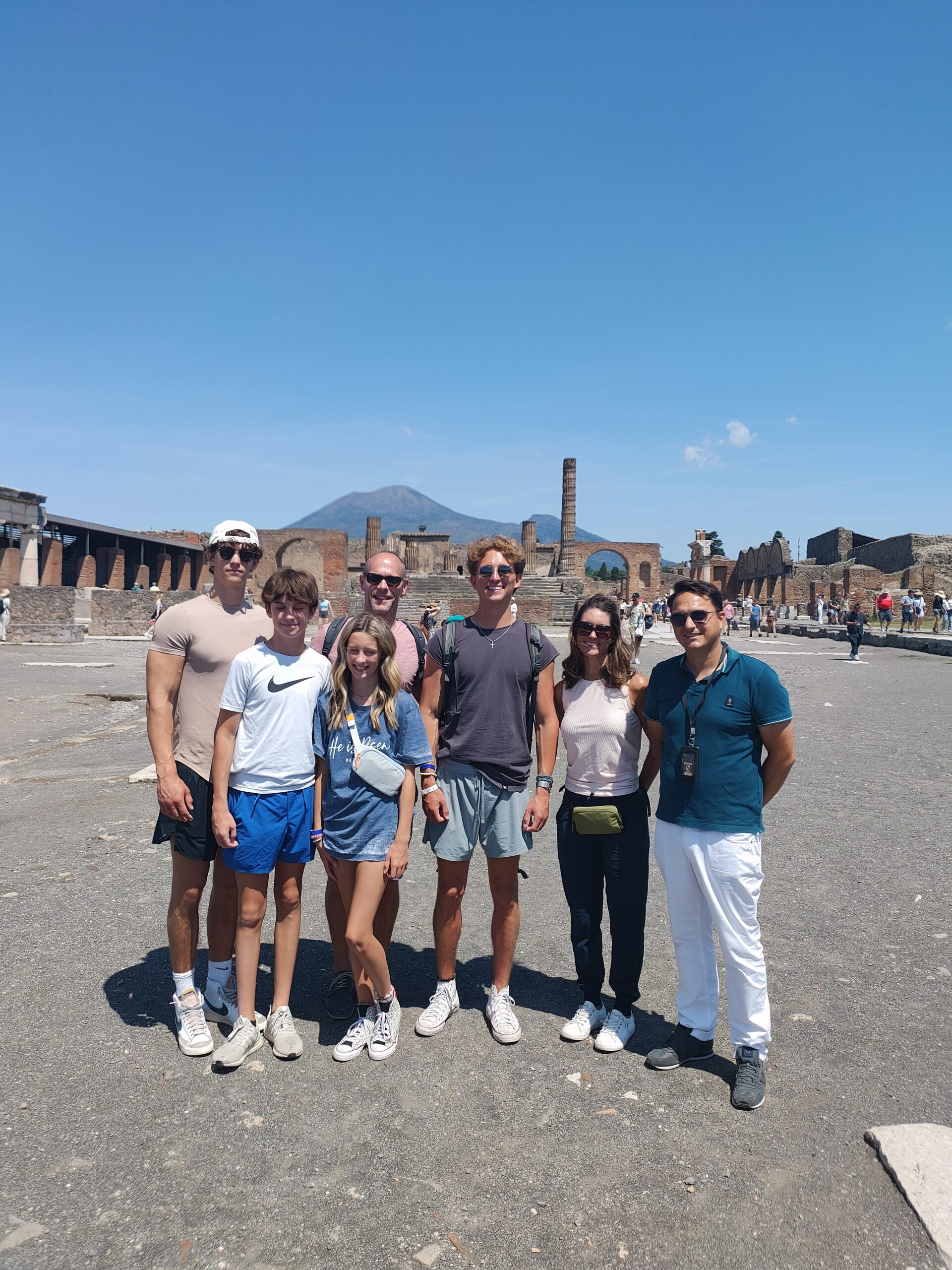 guided tours of pompeii and herculaneum